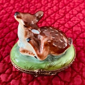 SOLD~~~LIMOGES/COLLECTIBLE  ---  Sweetest Baby Deer Trinket Box